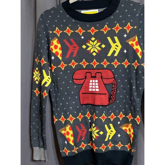 TIPSY  ELVES CHRISTMAS SWEATER SIZE SMALL. phone and Pizza Design - Picture 7 of 11